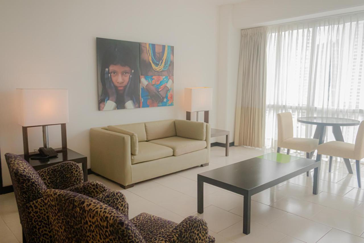 Decapolis Hotel Panama City Exterior photo Living room